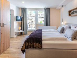 Ferienwohnung "Hirschbergsuite" am Schliersee mit Frühstück - 2min zum See mit Sauna & Frühstück