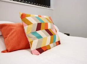 The Bank - LONG STAY OFFER - 1 Bed City Centre Apartment with Parking by CTO Serviced Apartments