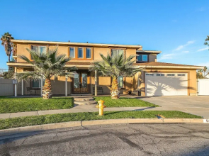 Belle's Castle 7 Bedrooms 3.5 Bathrooms Home