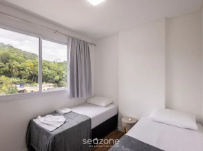 Sea View apt w/ BBQ in Itapema Sbn0705