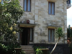 Muji Homestay