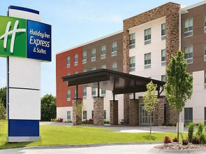 Holiday Inn Express & Suites West Omaha - Elkhorn by IHG