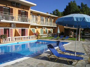 River Studios & Apartments