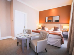 Brisbane House Hotel