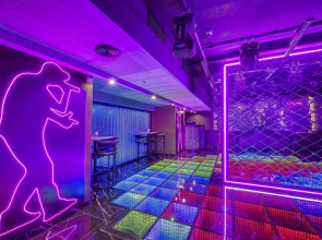 Отель Wescott Hotel