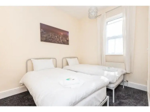 Bright & Comfy Base Sleeps 6 Near Bishopthorpe Rd!