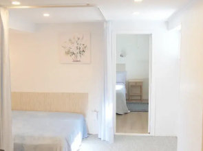 Applewood Hills Apartment