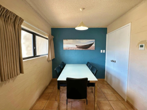Riverview Holiday Apartment 17 - Kalbarri WA