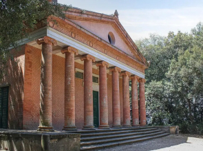 Stunning Home in Montefoscoli With 2 Bedrooms and Wifi