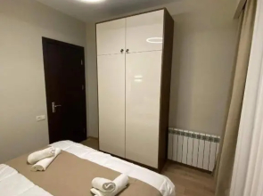 crystal residence 628