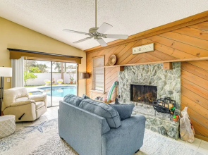 1 Mi to Dtwn Stuart: Bright Home w/ Pool & Spa!