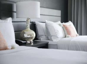 The Rewind West Des Moines, Tapestry Collection by Hilton