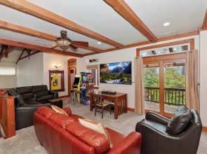 Matterhorn Peak Lodge – Upscale Mountain Escape