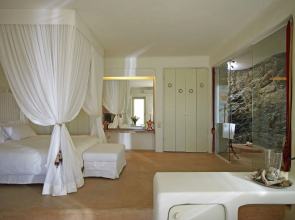 Aigis Suites