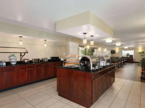 Mai Hana Hotel- Intl Drive, Trademark Collection by Wyndham