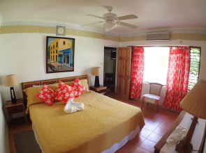 Tumac Villa, 4BR by Jamaican Treasures