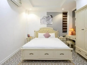 Luxe Paradise Suites Hotel Dich Vong Hau