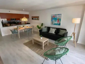 39th Floor Condo 1 1 W Pool Gym -free Parking