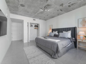 Awesome 2BR Family Apt at Midblock Miami