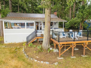Eagle Beach Retreat by Avantstay Waterfront Home