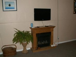 Canalside Restaurant, Inn & Kitchen store