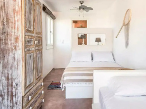 Horizon Villa For 11 In Kythnos