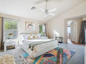 The Perfect Family Escape: Spacious And Cozy 5 Bedroom Home by RedAwning