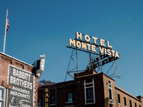 High Country Motor Lodge – Near NAU/Downtown