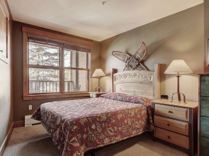 8843 The Springs 2 Bedroom Condo