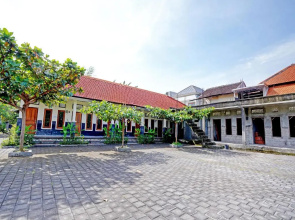 OYO 90860 Tunjung Sari 8