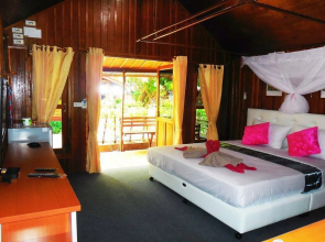Zanom Sunrise Beach Resort