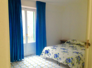 Le Rose Residence