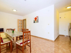 Apartments Komadina 596