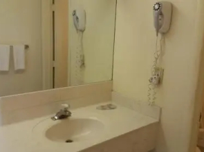 Economy Inn