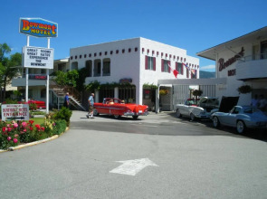 Bowmont Motel