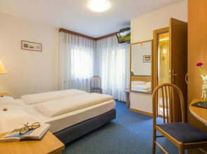 Hotel Garnì Ai Serrai