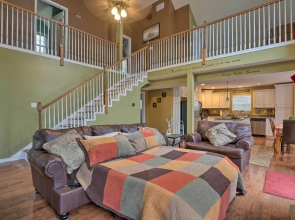 Hot Tub & Wooded Views: Lakefront Blue Eye Cottage