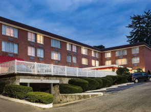 Ramada by Wyndham Ligonier