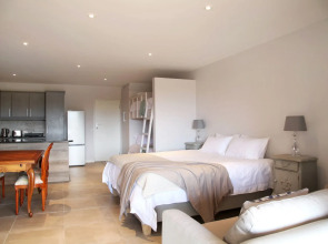 Sunrise Bay Self-Catering Accommodation