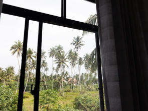 Spindrift Hostel Madiha - Adult Only
