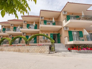 Konstantinos Hotel & Apartments I