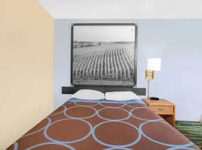 Boarders Inn & Suites by Cobblestone Hotels - Waterloo/Cedar Falls