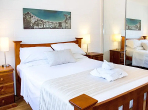 Clifton Sands Holiday Apartments