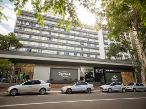 Hotel Deville Business Maringá