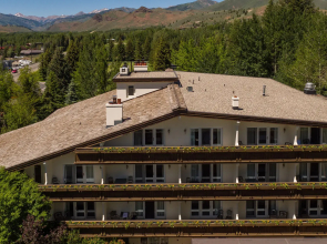Knob Hill Inn