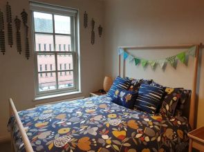 2 Bedroom Central Stylish Flat