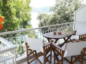 Tzeni Villa