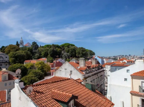 Alfama Amazing Scenic River and City View Charming apartment With 2 bedrooms and AC 19th Century Building