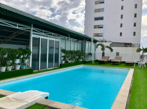 Sunny Hotel