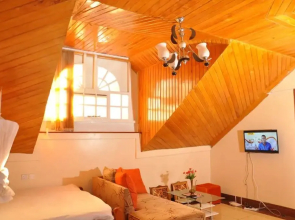 Sherry Homes Tulia Studios
